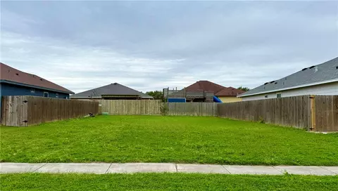 1505 Days End Dr, Corpus Christi, TX 78417