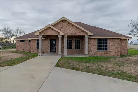 204 County Road 1331 Cir, Alice, TX 78332