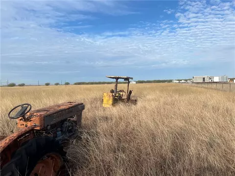 8051 Fm 1068, Mathis, TX 78368 photo 9