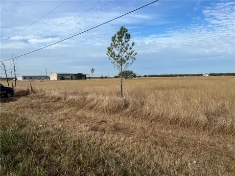 8051 Fm 1068, Mathis, TX 78368 photo 4