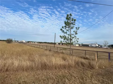 8051 Fm 1068, Mathis, TX 78368 photo 3