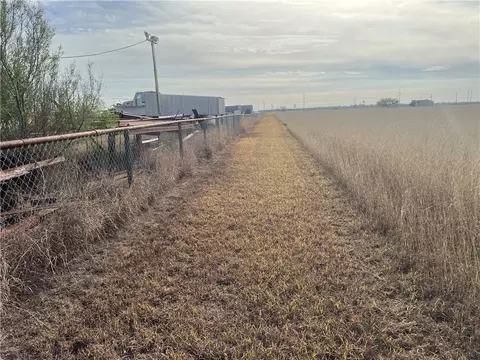 8051 Fm 1068, Mathis, TX 78368 photo 17