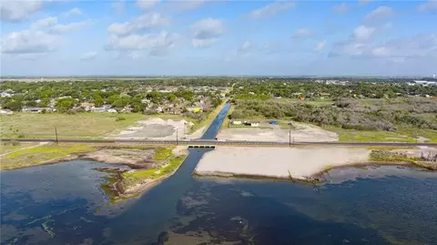 2849 Laguna Shores Dr, Corpus Christi, TX 78418