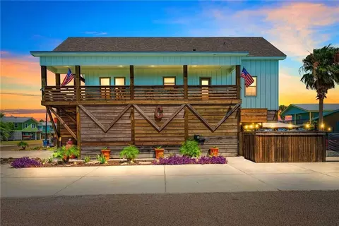 427 Farley St, Port Aransas, TX 78373