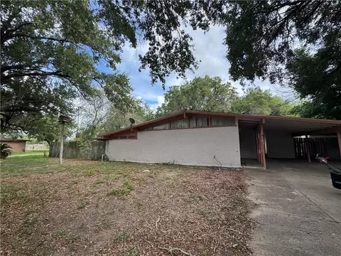 409 Taylor, Falfurrias, TX 78355