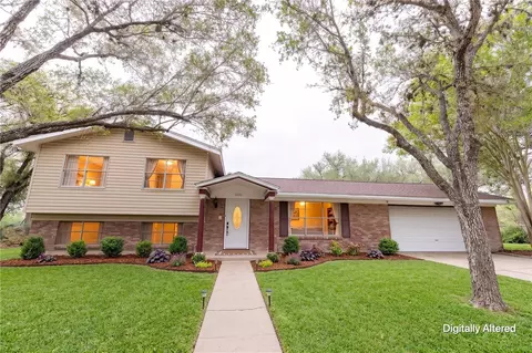 1400 Wren, Beeville, TX 78102