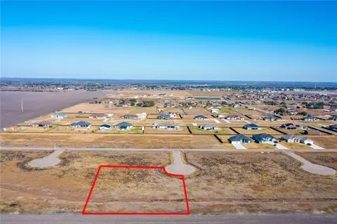4701 Shiraz Ct, Robstown, TX 78380