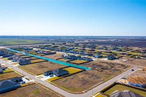 2597 Tulips Ln, Corpus Christi, TX 78415