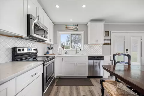 Kitchen - 140 Zenna Dr, Mathis, TX 78368 photo 3 of 3
