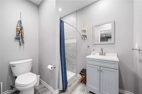 Bath - 140 Zenna Dr, Mathis, TX 78368 photo 3 of 3