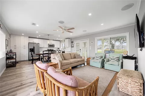 Living - 140 Zenna Dr, Mathis, TX 78368 photo 4 of 4