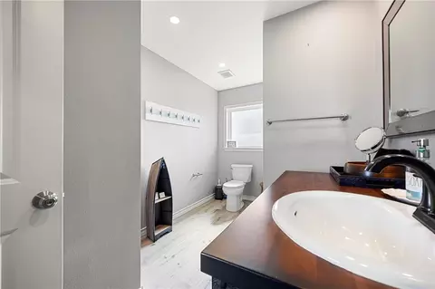 Bath - 140 Zenna Dr, Mathis, TX 78368 photo 1 of 3