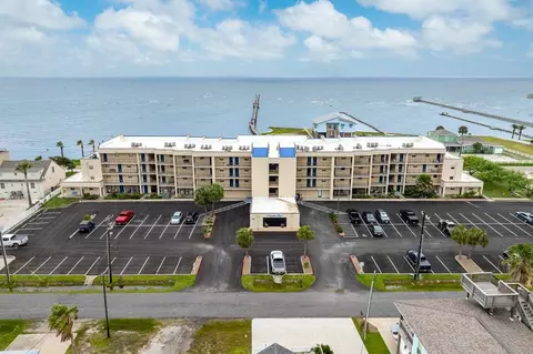 1021 S Water St #312, Rockport, TX 78382