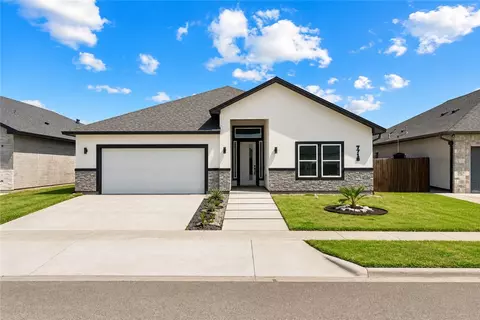 7718 Sophia Dr, Corpus Christi, TX 78414