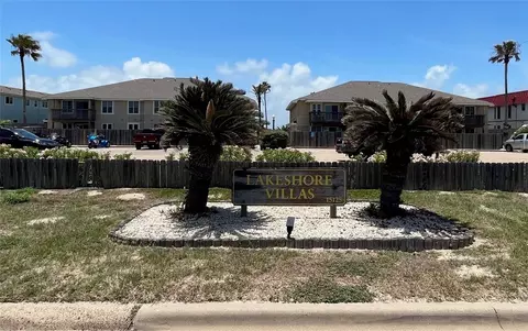 15125 Leeward Dr #2, Corpus Christi, TX 78418
