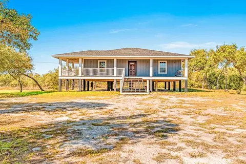 1430 Sixteenth, Rockport, TX 78382