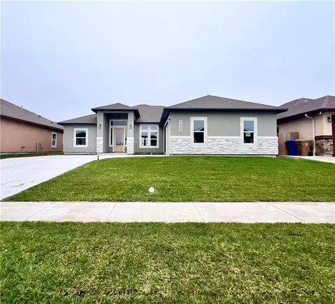7905 Spiderman Dr, Corpus Christi, TX 78414
