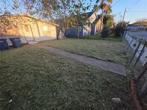 230 Shawnee St, Corpus Christi, TX 78405