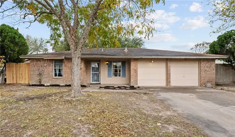 425 Vega Dr, Corpus Christi, TX 78418