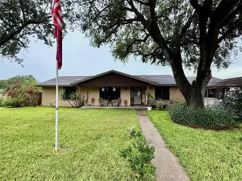 327 Taylor, Falfurrias, TX 78355