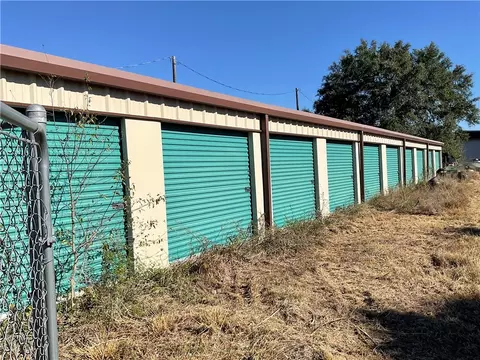 1018 Highway 181 N, Beeville, TX 78102