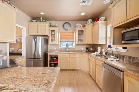 Kitchen - 384 Egery Island Rd, Taft, TX 78390 photo 2 of 5