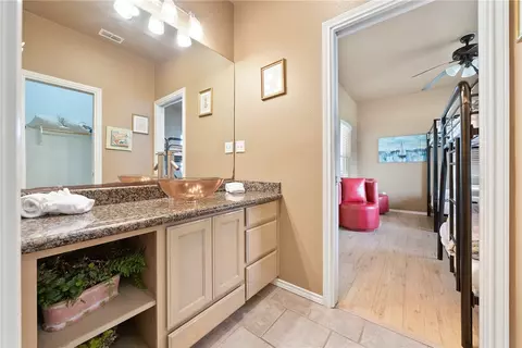 Bath - 384 Egery Island Rd, Taft, TX 78390 photo 4 of 5