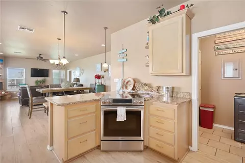 Kitchen - 384 Egery Island Rd, Taft, TX 78390 photo 3 of 5
