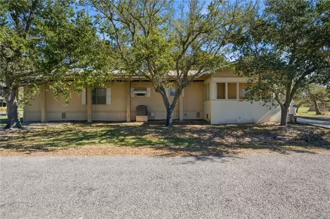 308 Fulton Ave, Rockport, TX 78382