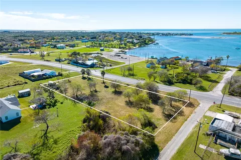 1350 S Main St, Ingleside, TX 78362
