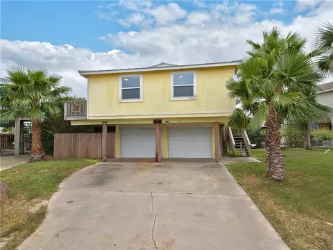 617 Pelican, Port Aransas, TX 78373