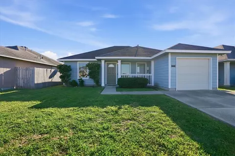 7497 Goldstar Dr, Corpus Christi, TX 78414
