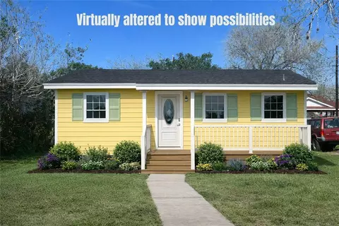 625 E Avenue H, Robstown, TX 78380