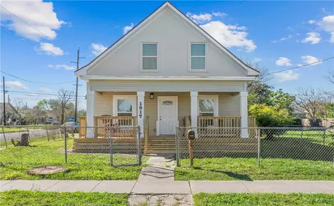 1017 12th St, Corpus Christi, TX 78404
