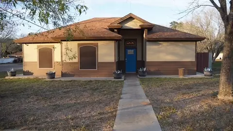 710 W Viggo St, Hebbronville, TX 78361