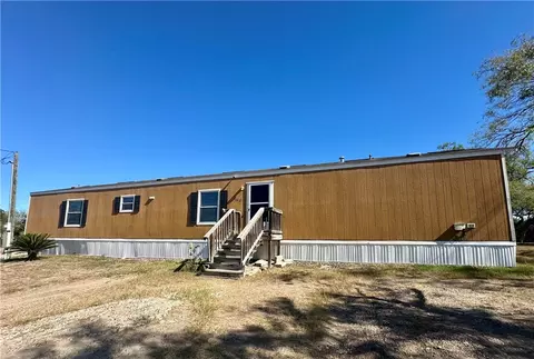 1708 Hill St, Three Rivers, TX 78071