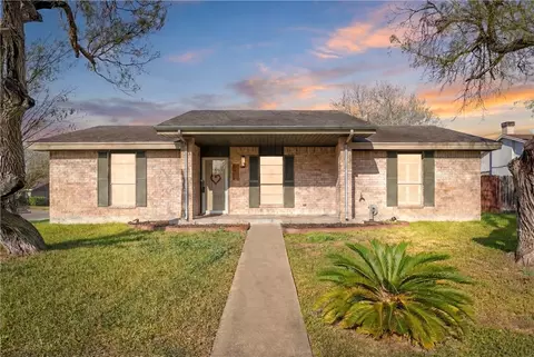 5901 Shadow Wood Dr, Corpus Christi, TX 78415