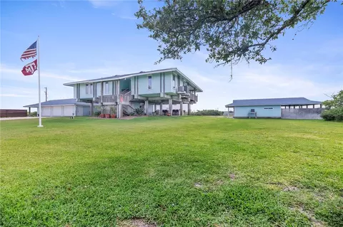 178 Smyth St, Port O'connor, TX 77982