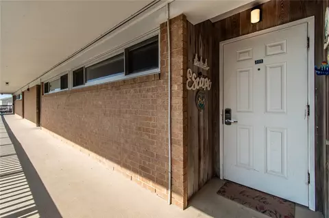 14810 Windward Dr #204, Corpus Christi, TX 78418