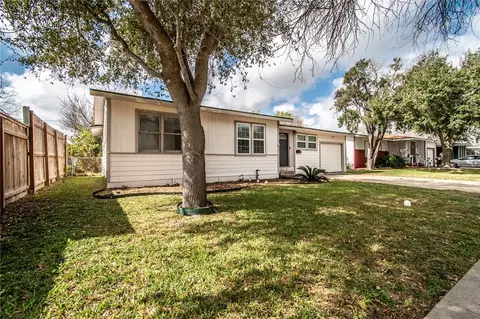 4021 Barnes St, Corpus Christi, TX 78411