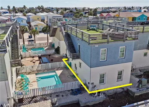 310 E 10th St #6, Port Aransas, TX 78373