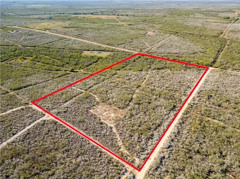 449 Double Eagle Rd, George West, TX 78022