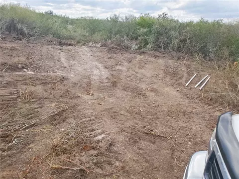 449 Double Eagle Rd, George West, TX 78022 photo 8