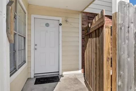 1011 Ennis Joslin Rd #107, Corpus Christi, TX 78412