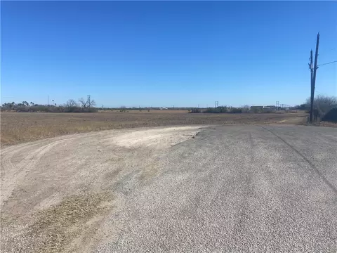 668 County Road 133, Alice, TX 78332