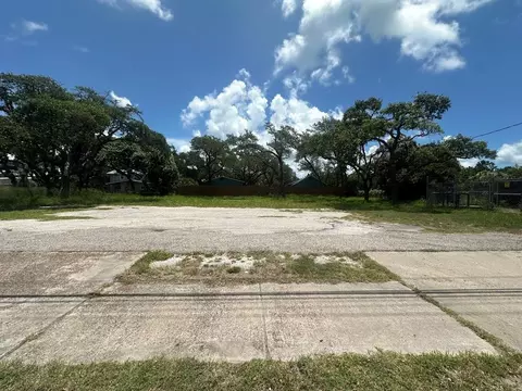 1502 Highway 35 N, Rockport, TX 78382