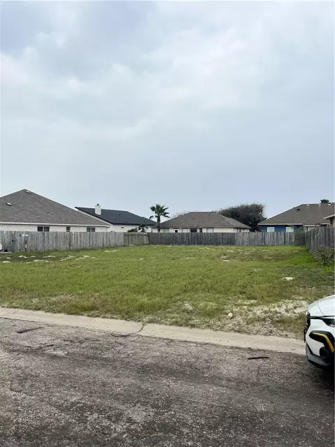 14761 Dasmarinas Dr, Corpus Christi, TX 78418