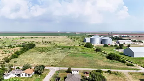 8 Compress Rd, Taft, TX 78390 photo 4
