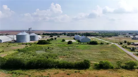 8 Compress Rd, Taft, TX 78390 photo 5