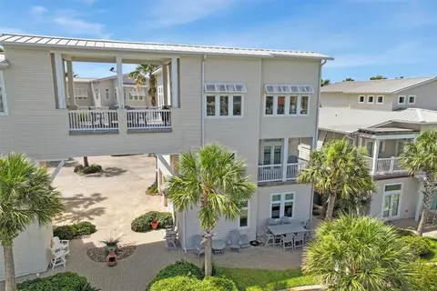 3700 Island Moorings Pkwy #7, Port Aransas, TX 78373